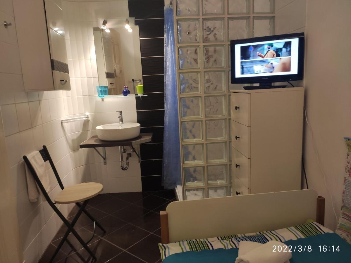 Studio 4U Apartment Budapest Eksteriør bilde